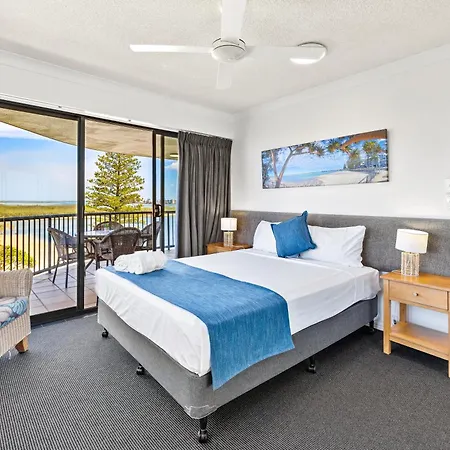 Belaire Place Motel Apartments Caloundra Exterior photo