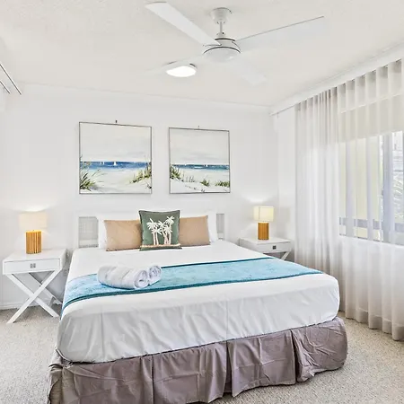 Belaire Place Motel Apartments Caloundra Exterior photo