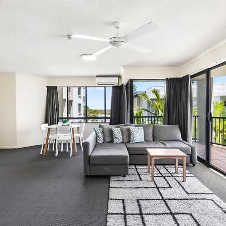 Belaire Place Motel Apartments Caloundra Exterior photo